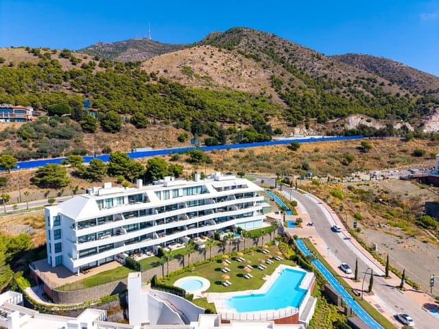 Apartamento de 2 habitaciones en Fuengirola en venta con piscina garaje - 650.000 € (Ref: 10094582)