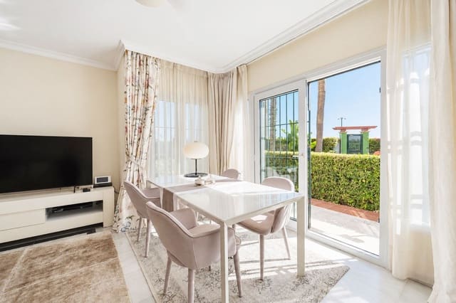 2 soveværelse Lejlighed til salg i Elviria, Marbella med swimmingpool garage - € 750.000 (Ref: 10094587)