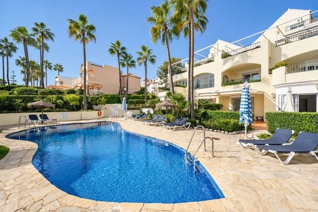 2 soveværelse Lejlighed til salg i Elviria, Marbella med swimmingpool garage - € 750.000 (Ref: 10094587)