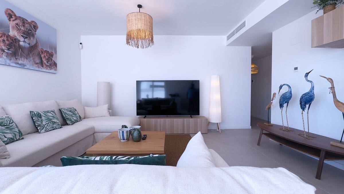 4 sypialnia Penthouse na sprzedaż w Estepona z basenem garażem - 795 000 € (Ref: 10094590)