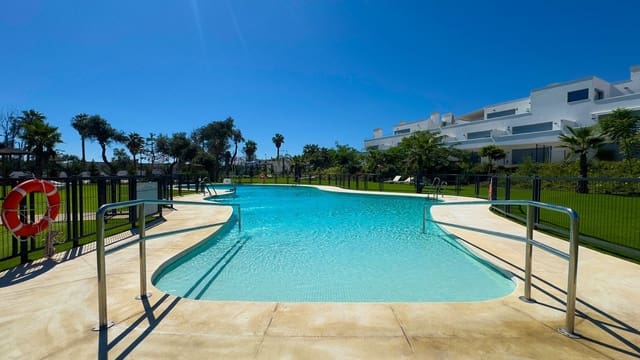 4 sypialnia Penthouse na sprzedaż w Estepona z basenem garażem - 795 000 € (Ref: 10094590)