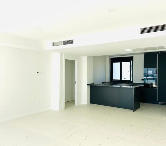 3 sypialnia Penthouse na sprzedaż w Casares z basenem garażem - 799 000 € (Ref: 10094594)