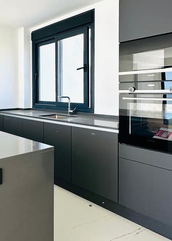 3 sypialnia Penthouse na sprzedaż w Casares z basenem garażem - 799 000 € (Ref: 10094594)