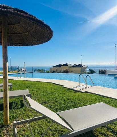 3 sypialnia Penthouse na sprzedaż w Casares z basenem garażem - 799 000 € (Ref: 10094594)