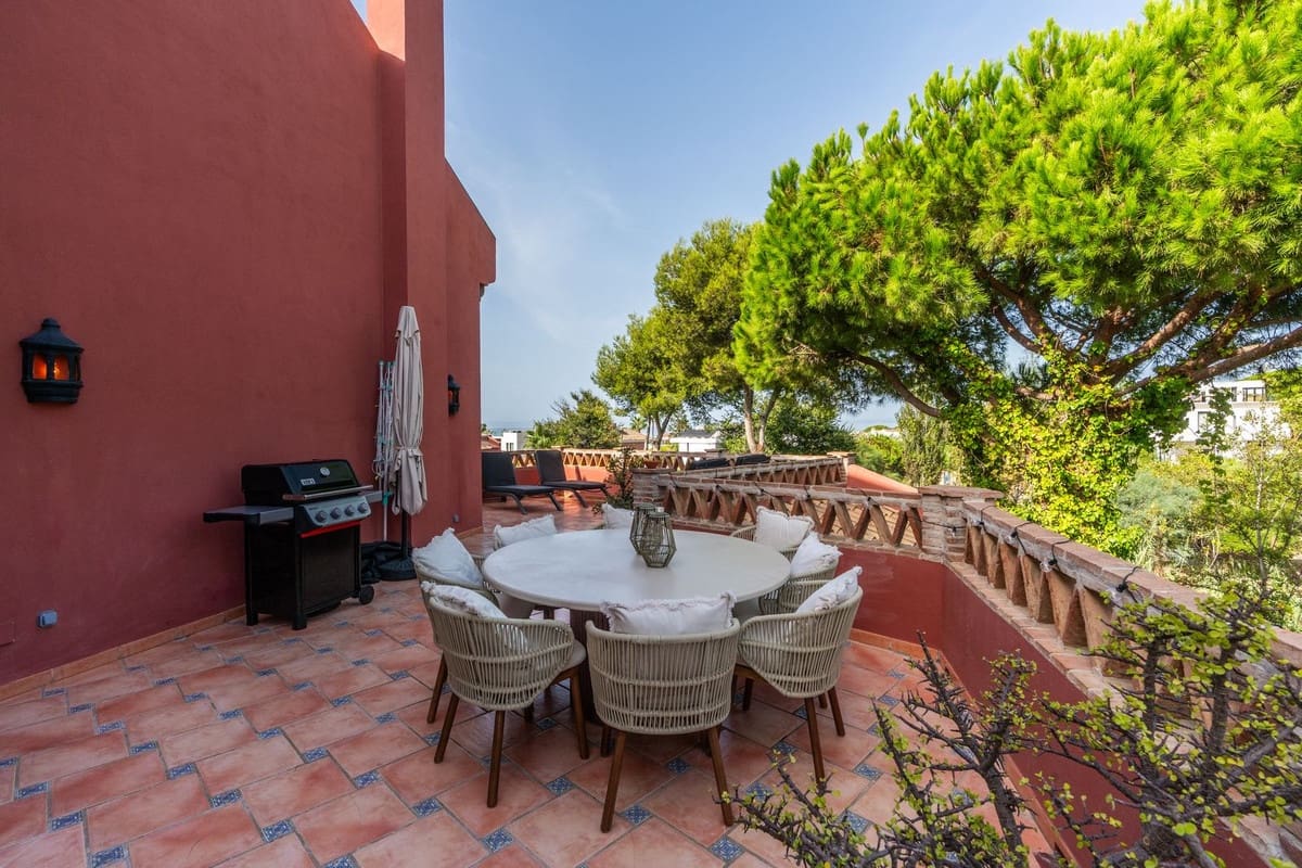 4 soverom Penthouse til salgs i Elviria med svømmebasseng garasje - € 1 699 000 (Ref: 10094599)
