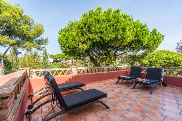 4 soverom Penthouse til salgs i Elviria, Marbella med svømmebasseng garasje - € 1 699 000 (Ref: 10094599)