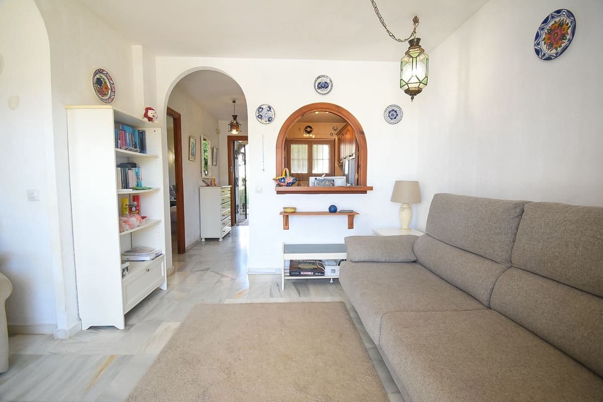 1 bedroom Apartment for sale in Riviera del Sol with pool - € 220,000 (Ref: 10098310)
