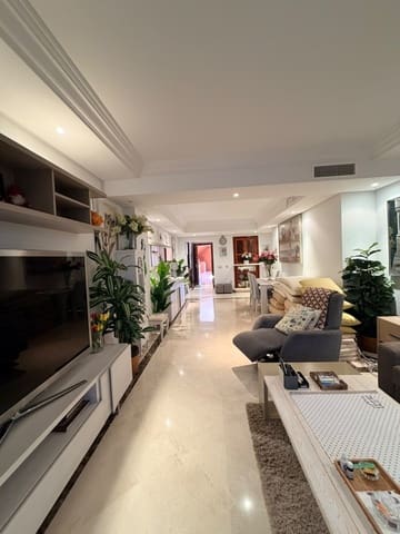 2 soverom Leilighet til salgs i New Golden Mile, Estepona med svømmebasseng garasje - € 750 000 (Ref: 10098383)
