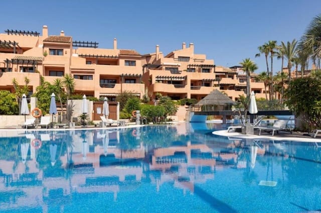 2 soverom Leilighet til salgs i New Golden Mile, Estepona med svømmebasseng garasje - € 750 000 (Ref: 10098383)