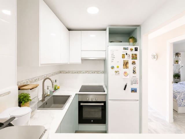 Apartamento de 2 habitaciones en Casares en venta con garaje - 240.000 € (Ref: 10100223)