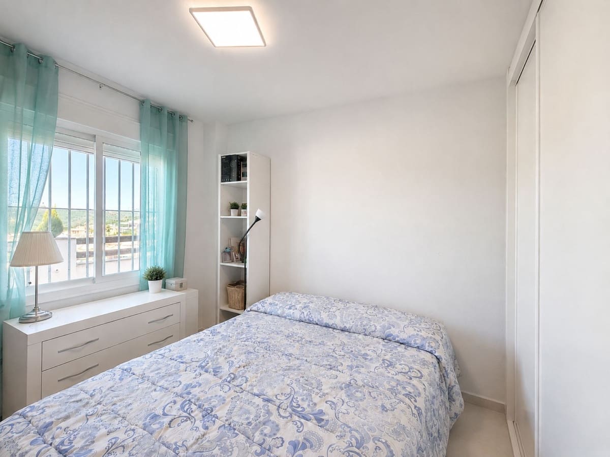 Apartamento de 2 habitaciones en Casares en venta con garaje - 240.000 € (Ref: 10100223)