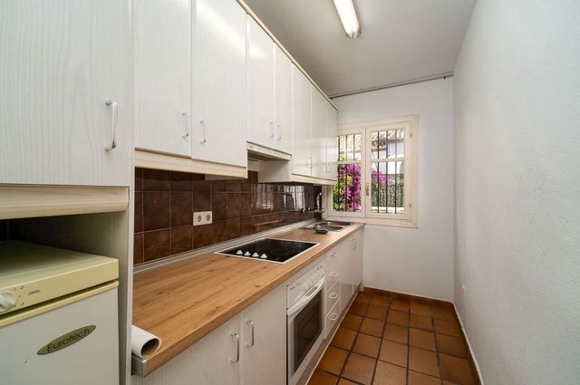 2 soveværelse Lejlighed til salg i Benamara, Estepona med swimmingpool - € 285.000 (Ref: 10100282)