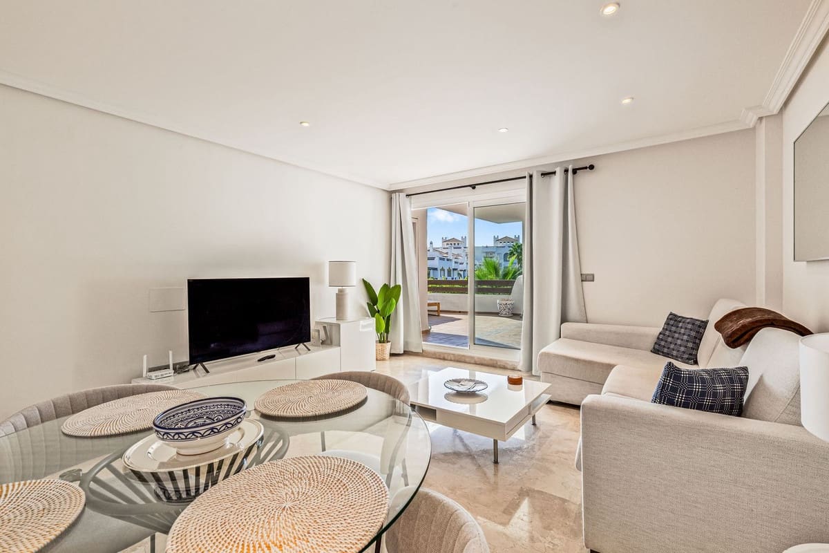 2 chambre Appartement à vendre à Estepona avec piscine garage - 450 000 € (Ref: 10100421)