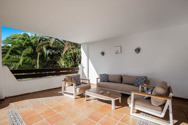2 chambre Appartement à vendre à Estepona avec piscine garage - 450 000 € (Ref: 10100421)