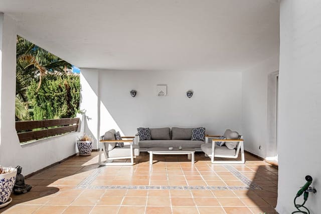 2 chambre Appartement à vendre à Estepona avec piscine garage - 450 000 € (Ref: 10100421)