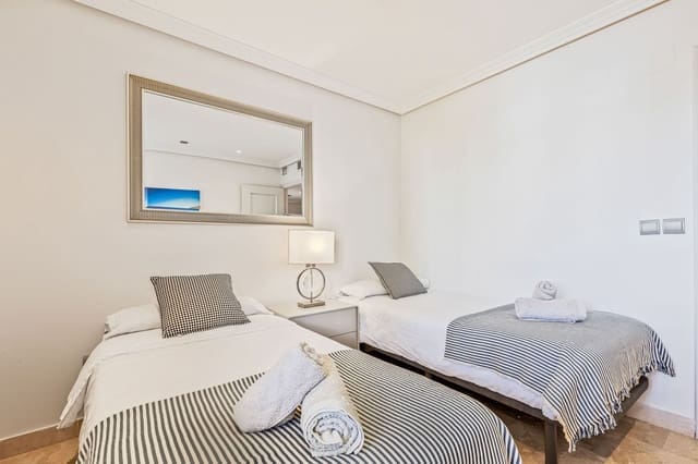 2 chambre Appartement à vendre à Estepona avec piscine garage - 450 000 € (Ref: 10100421)
