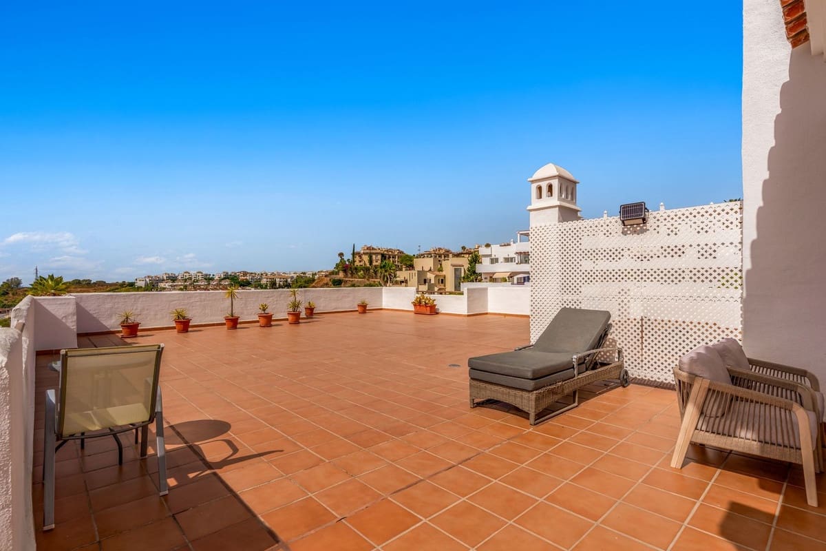 3 soveværelse Penthouse til salg i New Golden Mile med swimmingpool garage - € 599.000 (Ref: 10100484)