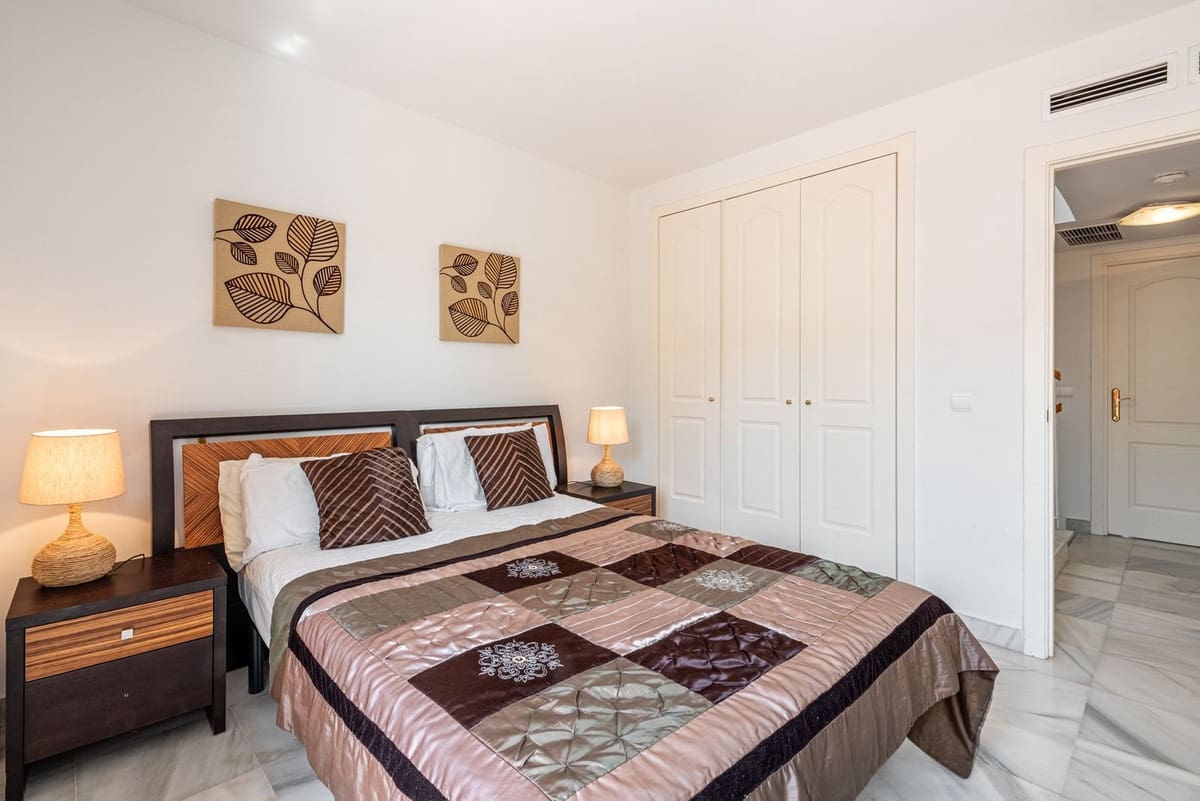 4 sovrum Hus till salu i Nueva Andalucia med pool - 650 000 € (Ref: 10100485)