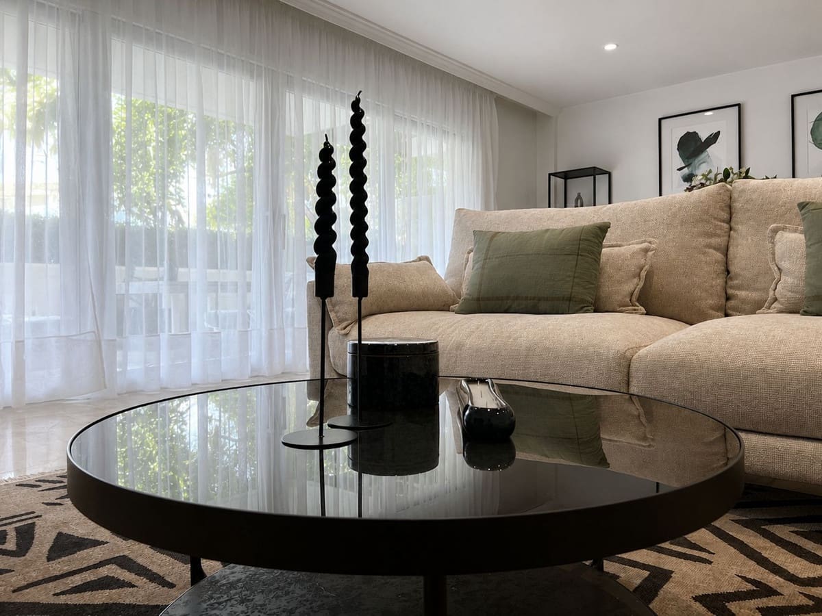 4 chambre Maison de Ville à vendre à Estepona avec piscine garage - 895 000 € (Ref: 10100487)