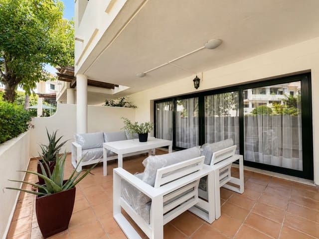 4 chambre Maison de Ville à vendre à Estepona avec piscine garage - 895 000 € (Ref: 10100487)