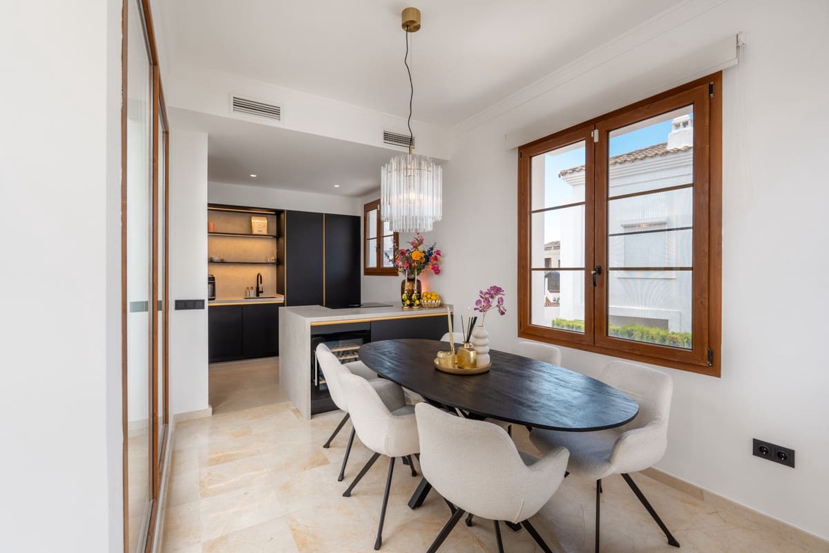 4 chambre Villa/Maison à vendre à Estepona avec piscine garage - 1 295 000 € (Ref: 10100488)