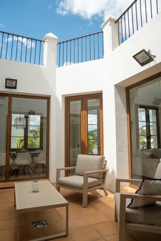 4 chambre Villa/Maison à vendre à Estepona avec piscine garage - 1 295 000 € (Ref: 10100488)