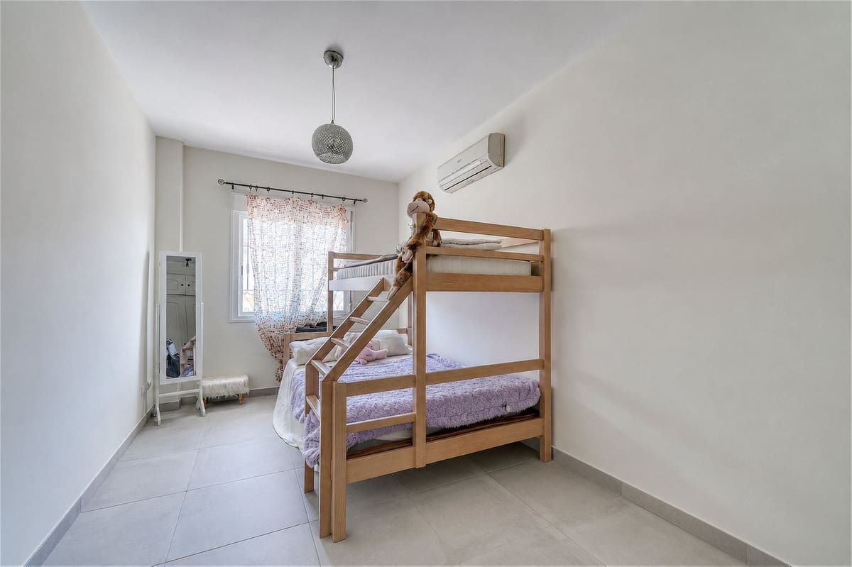 Casa de 3 habitaciones en Casares en venta con piscina - 395.000 € (Ref: 10102519)