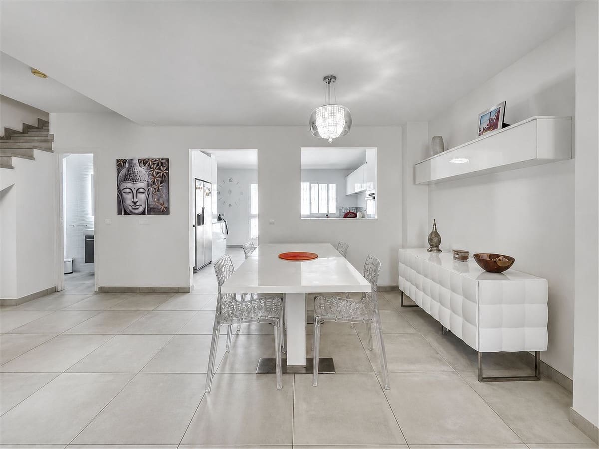 Casa de 3 habitaciones en Casares en venta con piscina - 395.000 € (Ref: 10102519)