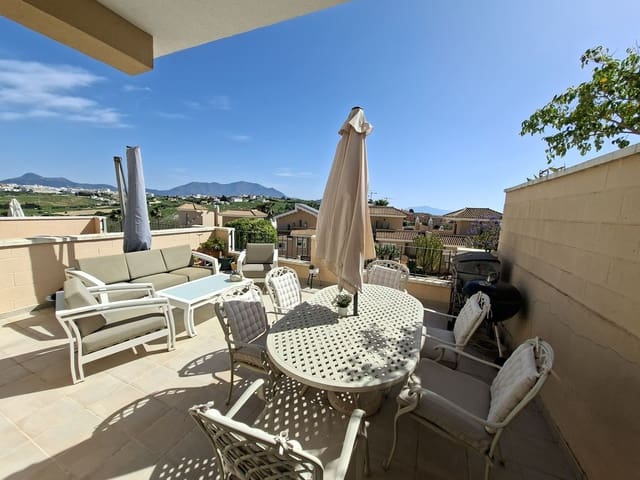 3 soveværelse Byhus til salg i La Duquesa / Puerto de la Duquesa, Manilva med swimmingpool garage - € 430.000 (Ref: 10102566)