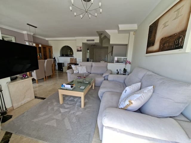 3 soveværelse Byhus til salg i La Duquesa / Puerto de la Duquesa, Manilva med swimmingpool garage - € 430.000 (Ref: 10102566)