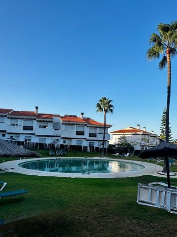 3 bedroom Townhouse for sale in El Chaparral, Málaga city with pool garage - € 495,000 (Ref: 10111006)