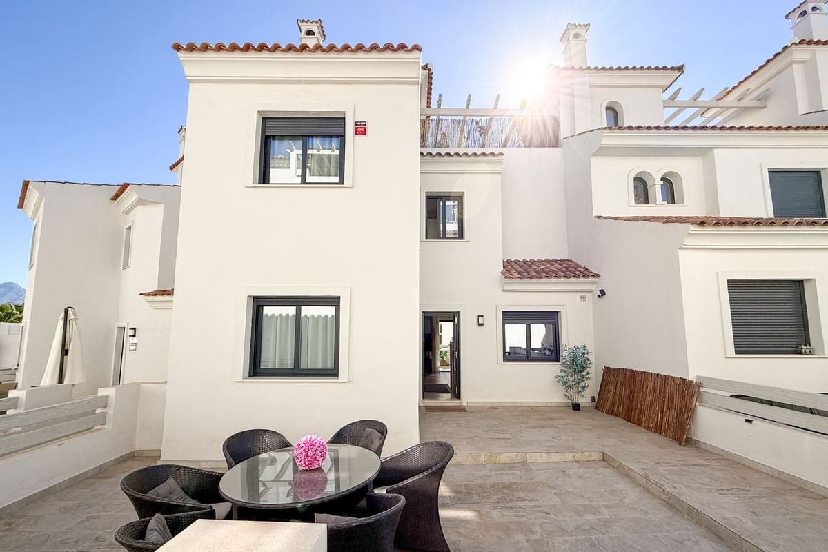 3 sovrum Hus till salu i Benahavis med pool garage - 549 000 € (Ref: 10111009)