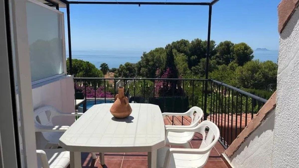 4 slaapkamer Huis te koop in Estepona met zwembad garage - € 629.000 (Ref: 10111013)