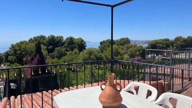 4 slaapkamer Huis te koop in Estepona met zwembad garage - € 629.000 (Ref: 10111013)