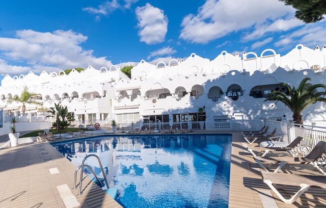 2 quarto Casa em Banda para venda em Marbella com piscina - 350 000 € (Ref: 10111808)