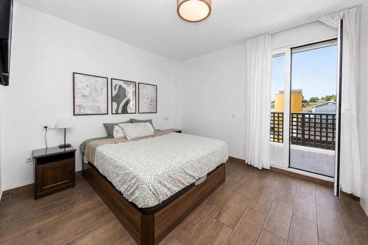 2 soverom Hus til salgs i Mijas med svømmebasseng garasje - € 369 000 (Ref: 10111809)