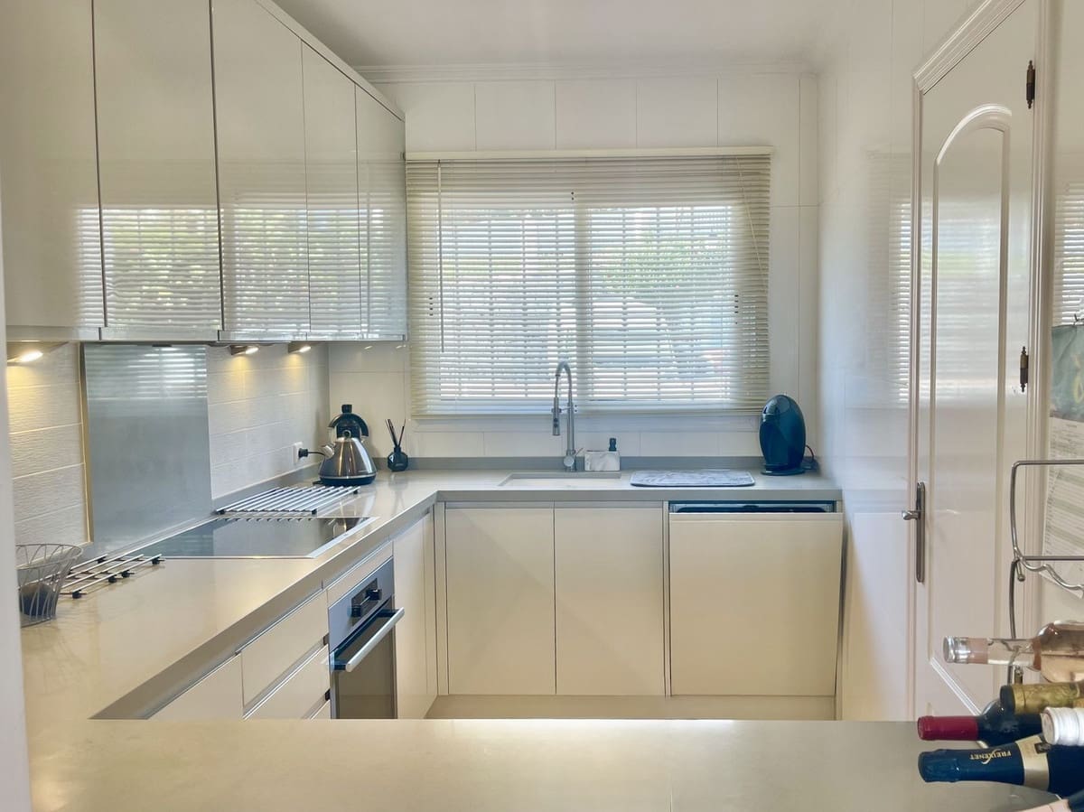 2 soveværelse Byhus til salg i Mijas med swimmingpool garage - € 390.000 (Ref: 10111810)