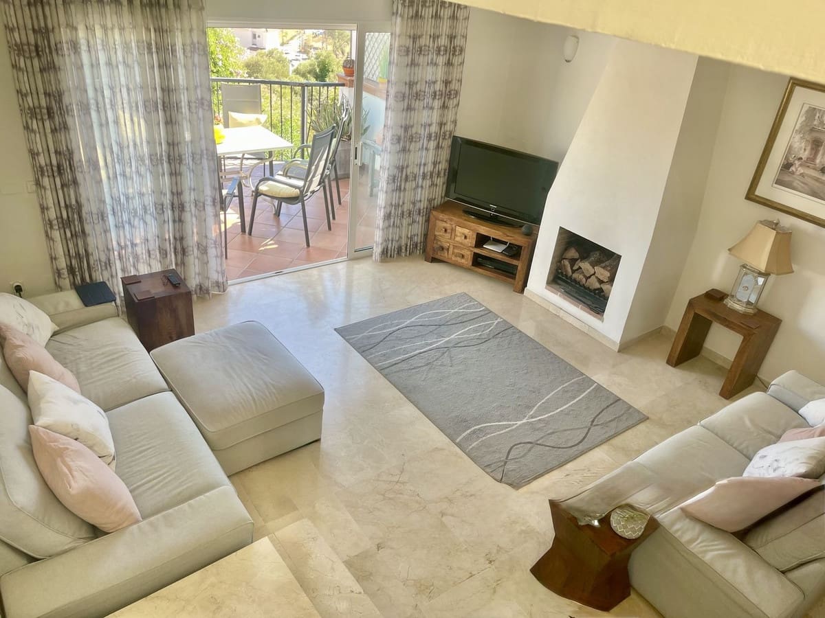 2 soveværelse Byhus til salg i Mijas med swimmingpool garage - € 390.000 (Ref: 10111810)