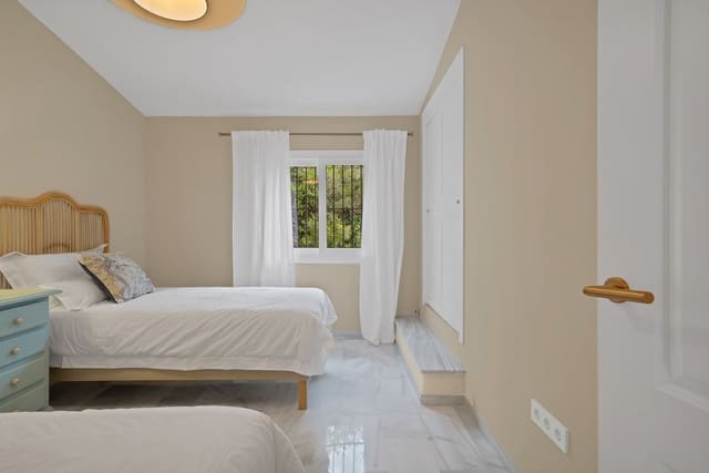 2 chambre Maison de Ville à vendre à Calahonda, Mijas avec piscine - 490 000 € (Ref: 10111891)