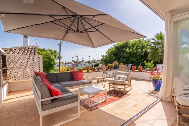 2 sovrum Hus till salu i Estepona med pool - 515 000 € (Ref: 10112019)