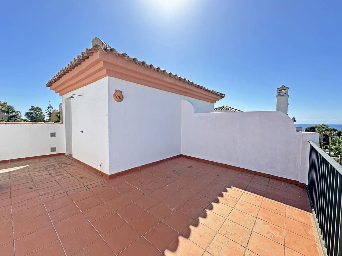 2 Zimmer Haus zu verkaufen in Cabopino mit Pool Garage - 525.000 € (Ref: 10112093)