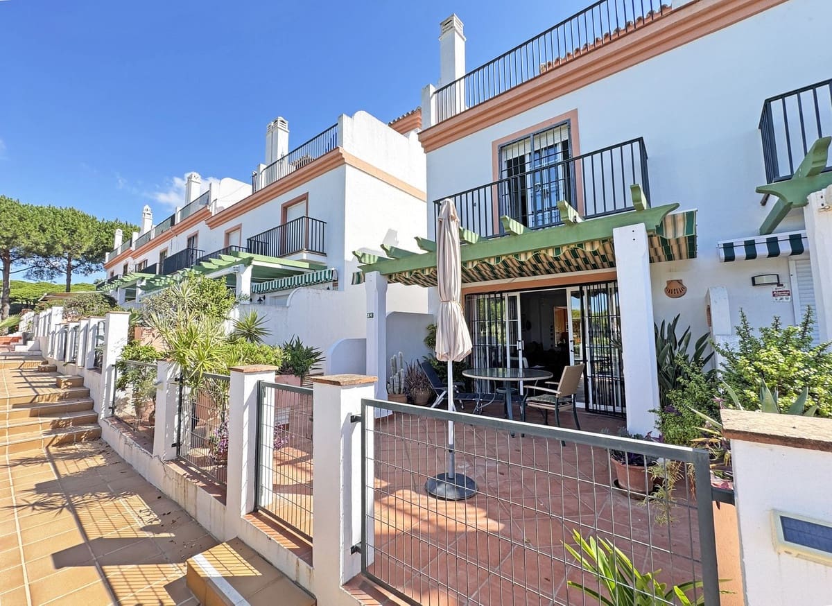 2 Zimmer Haus zu verkaufen in Cabopino mit Pool Garage - 525.000 € (Ref: 10112093)