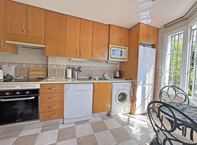 2 Zimmer Haus zu verkaufen in Cabopino, Marbella mit Pool Garage - 525.000 € (Ref: 10112093)