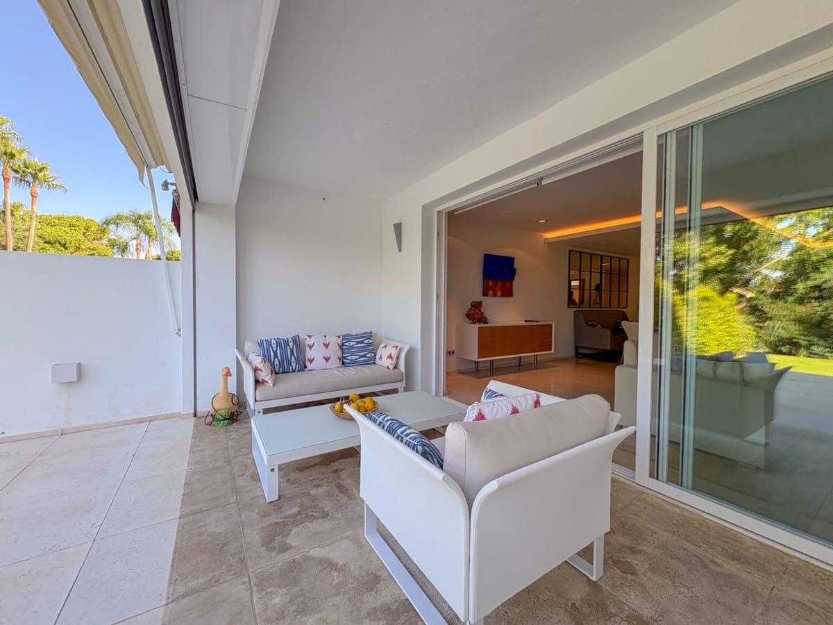 2 chambre Maison de Ville à vendre à Nueva Andalucia avec piscine garage - 1 295 000 € (Ref: 10130689)
