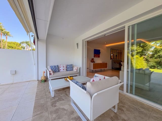 2 chambre Maison de Ville à vendre à Nueva Andalucia, Marbella avec piscine garage - 1 295 000 € (Ref: 10130689)