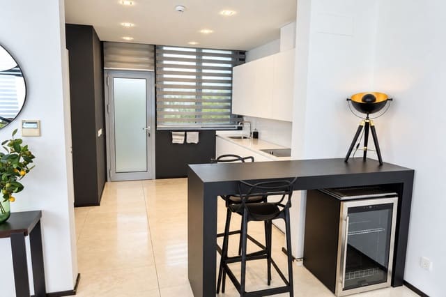 2 bedroom Townhouse for sale in Sierra Blanca, Marbella with pool garage - € 1,350,000 (Ref: 10130705)
