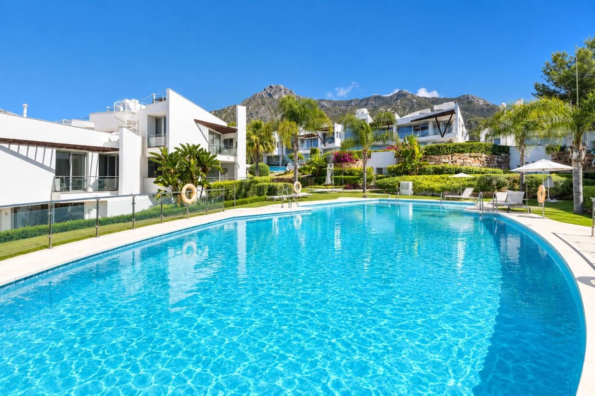2 bedroom Townhouse for sale in Golden Mile with pool garage - € 1,350,000 (Ref: 10130705)