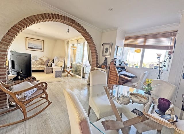 2 makuuhuone Omakotitalo myytävänä paikassa Mijas Golf, Mijas mukana uima-altaan 
autotalli - 333 000 € (Ref: 10130709)
