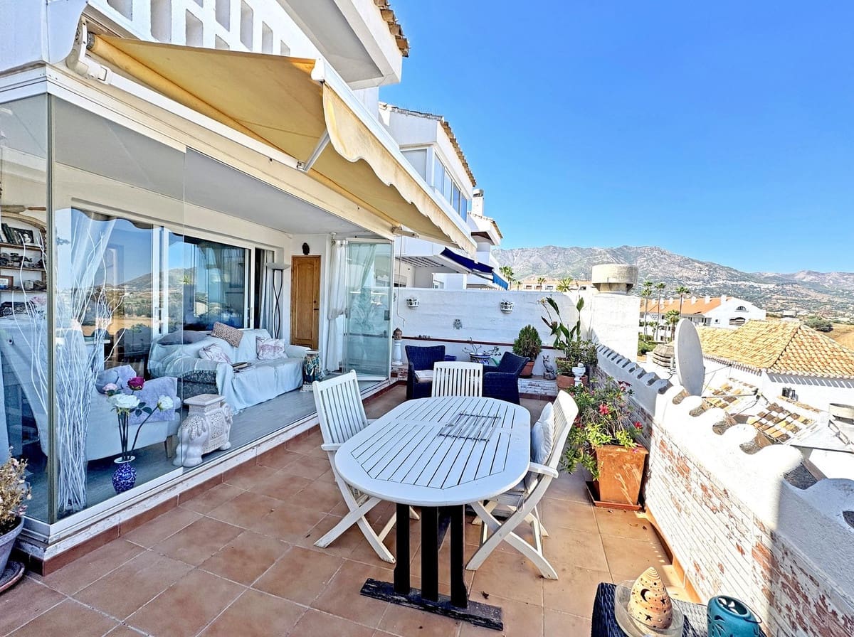 2 makuuhuone Omakotitalo myytävänä paikassa Mijas Golf mukana uima-altaan 
autotalli - 333 000 € (Ref: 10130709)