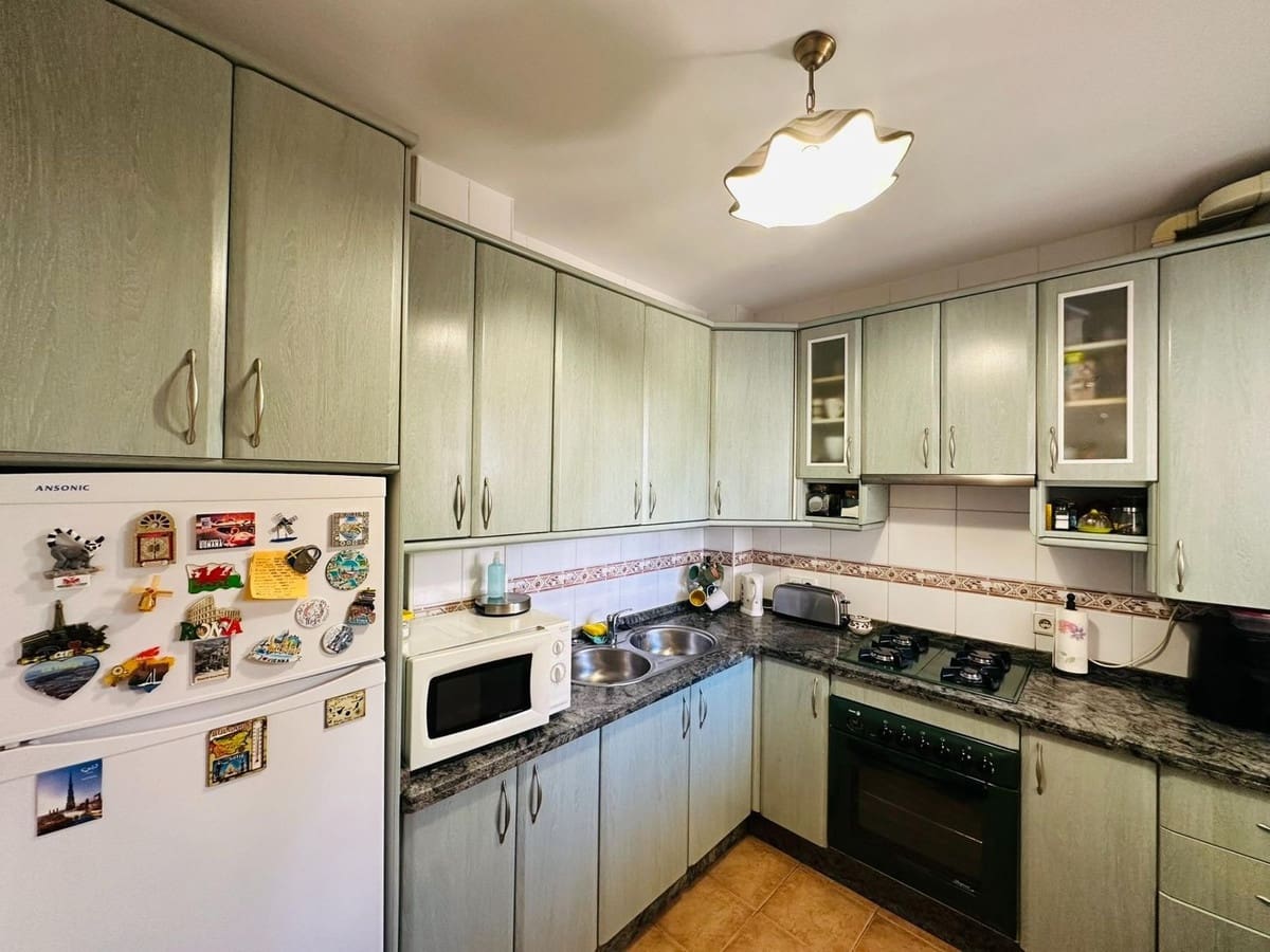 2 soveværelse Byhus til salg i La Sierrezuela med swimmingpool garage - € 398.000 (Ref: 10130712)